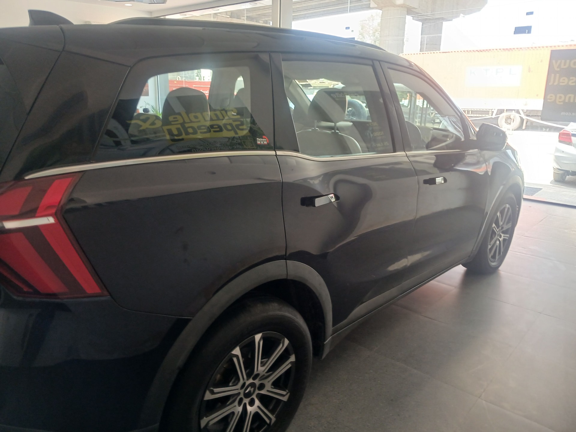 Used 2023 Mahindra XUV700 Used 2023 Mahindra XUV700