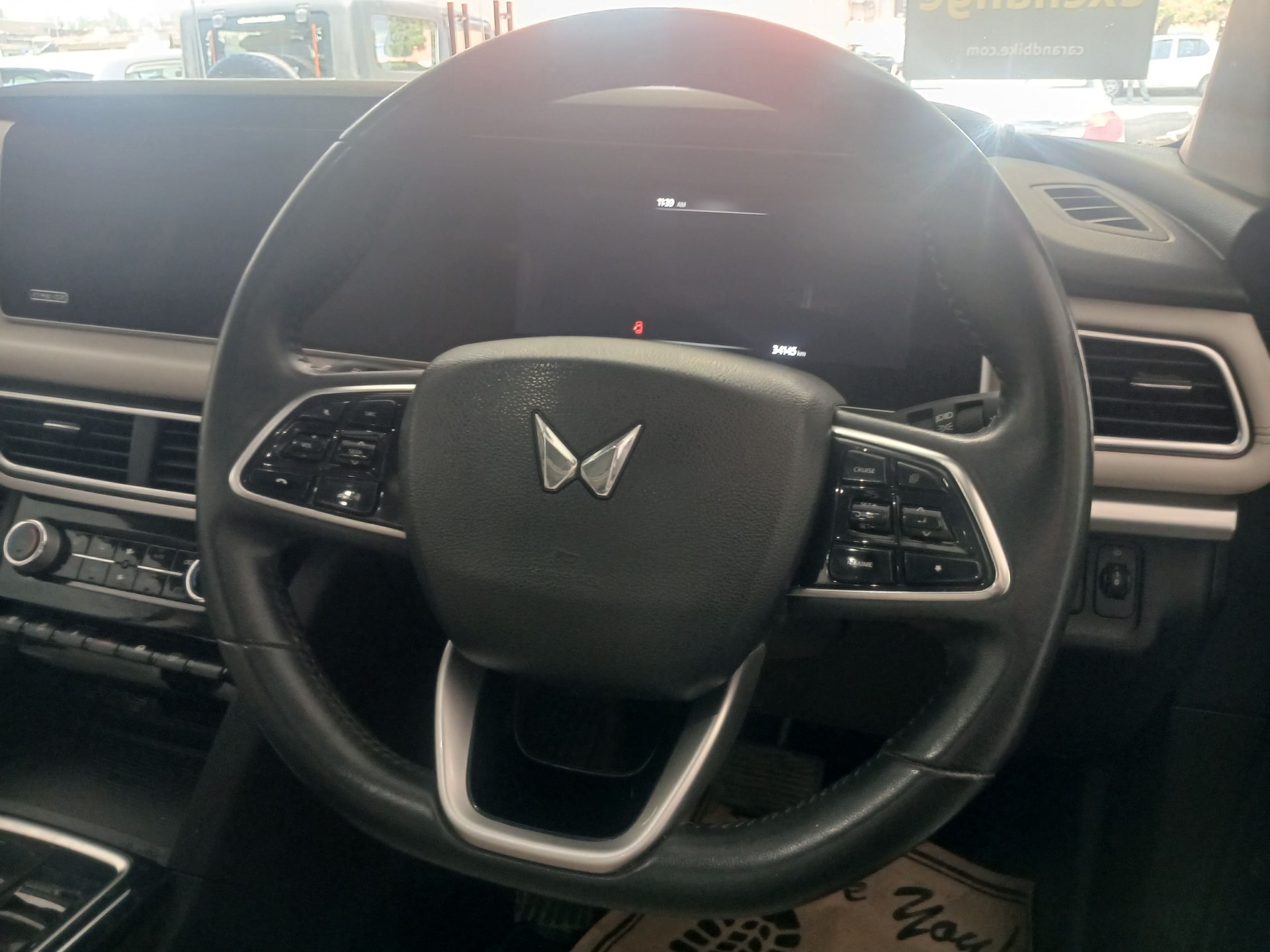 Used 2023 Mahindra XUV700 Used 2023 Mahindra XUV700