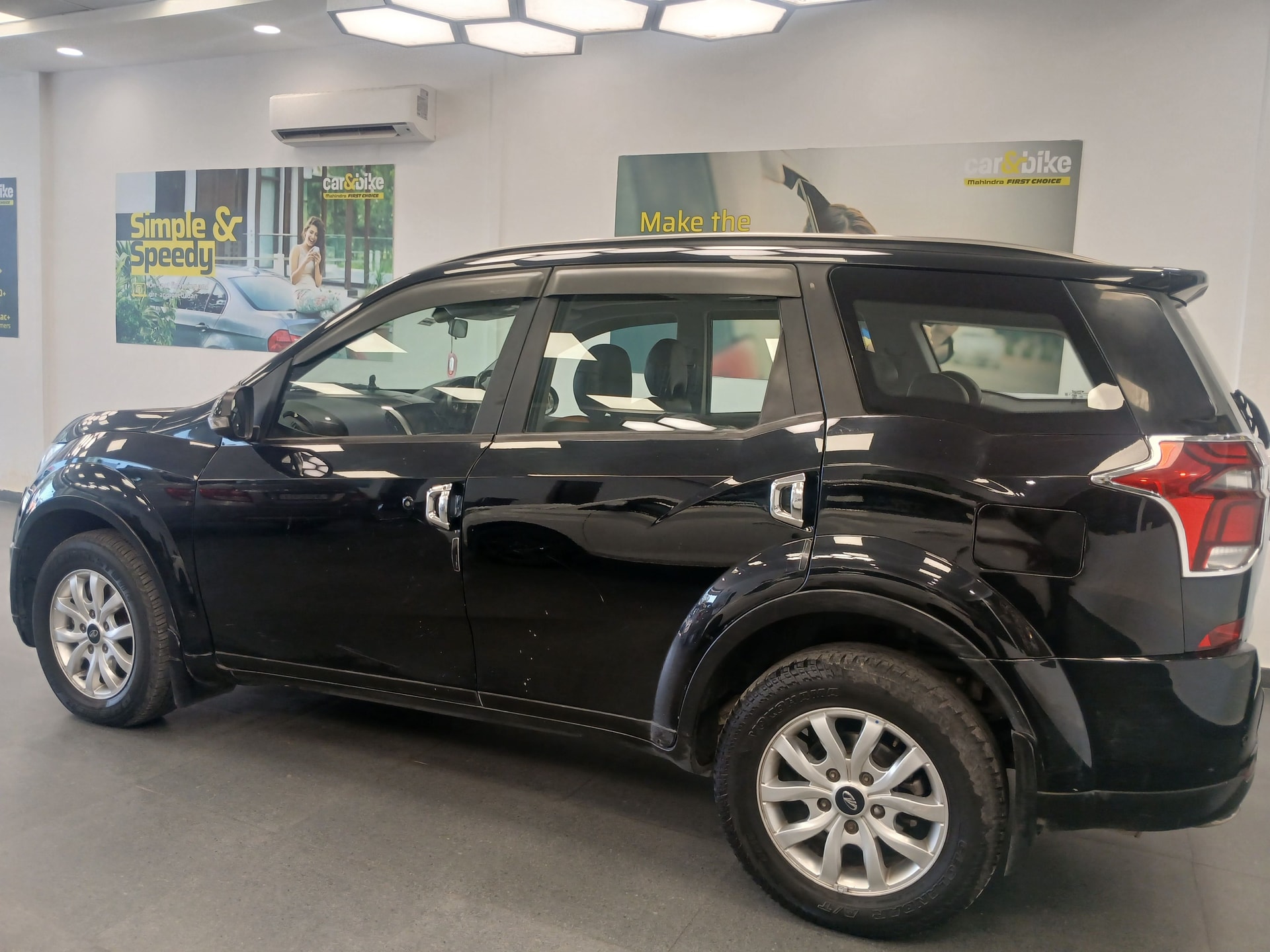 XUV500 image 2 XUV500 image 2