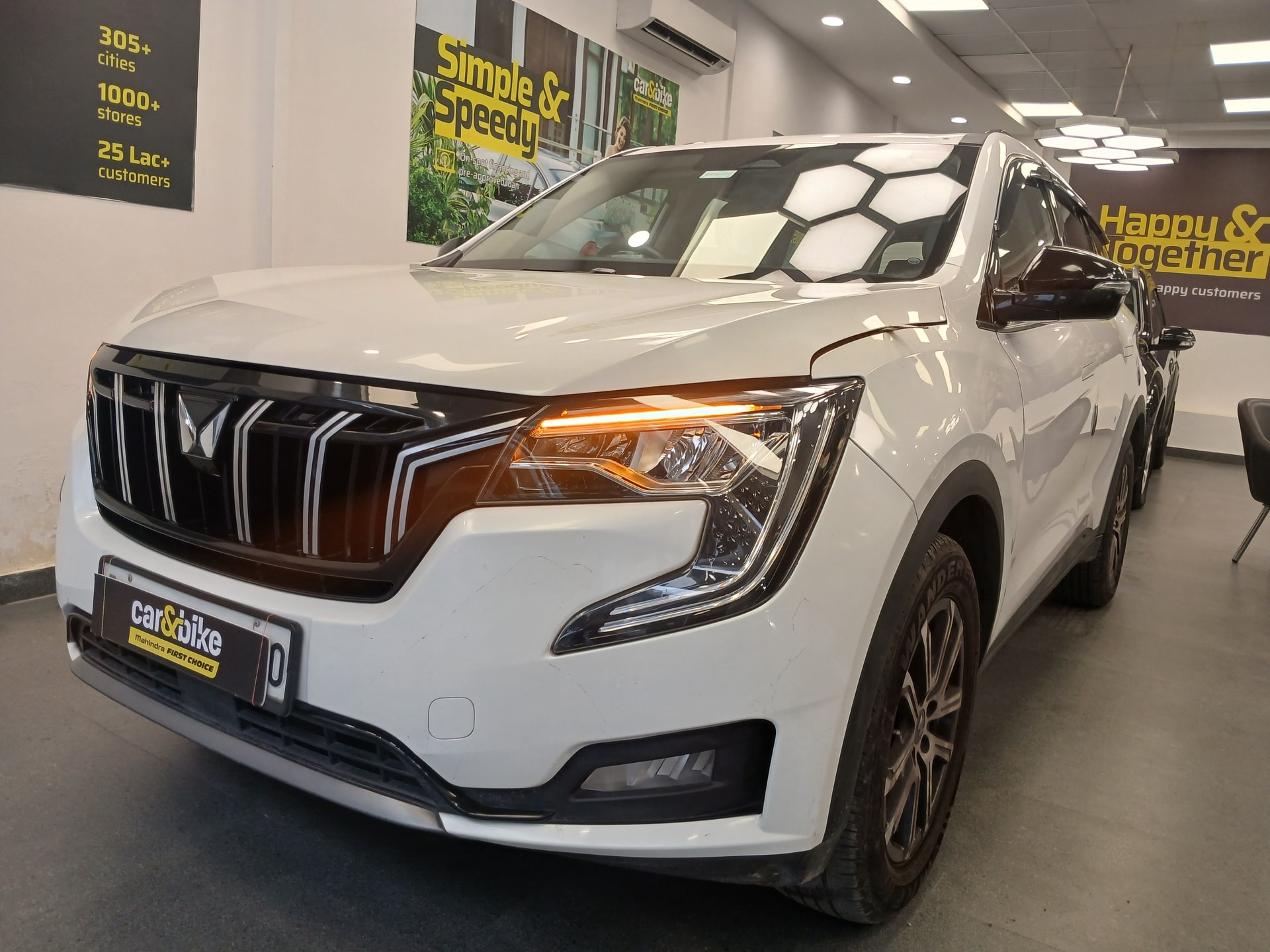 Used 2022 Mahindra XUV700 Used 2022 Mahindra XUV700