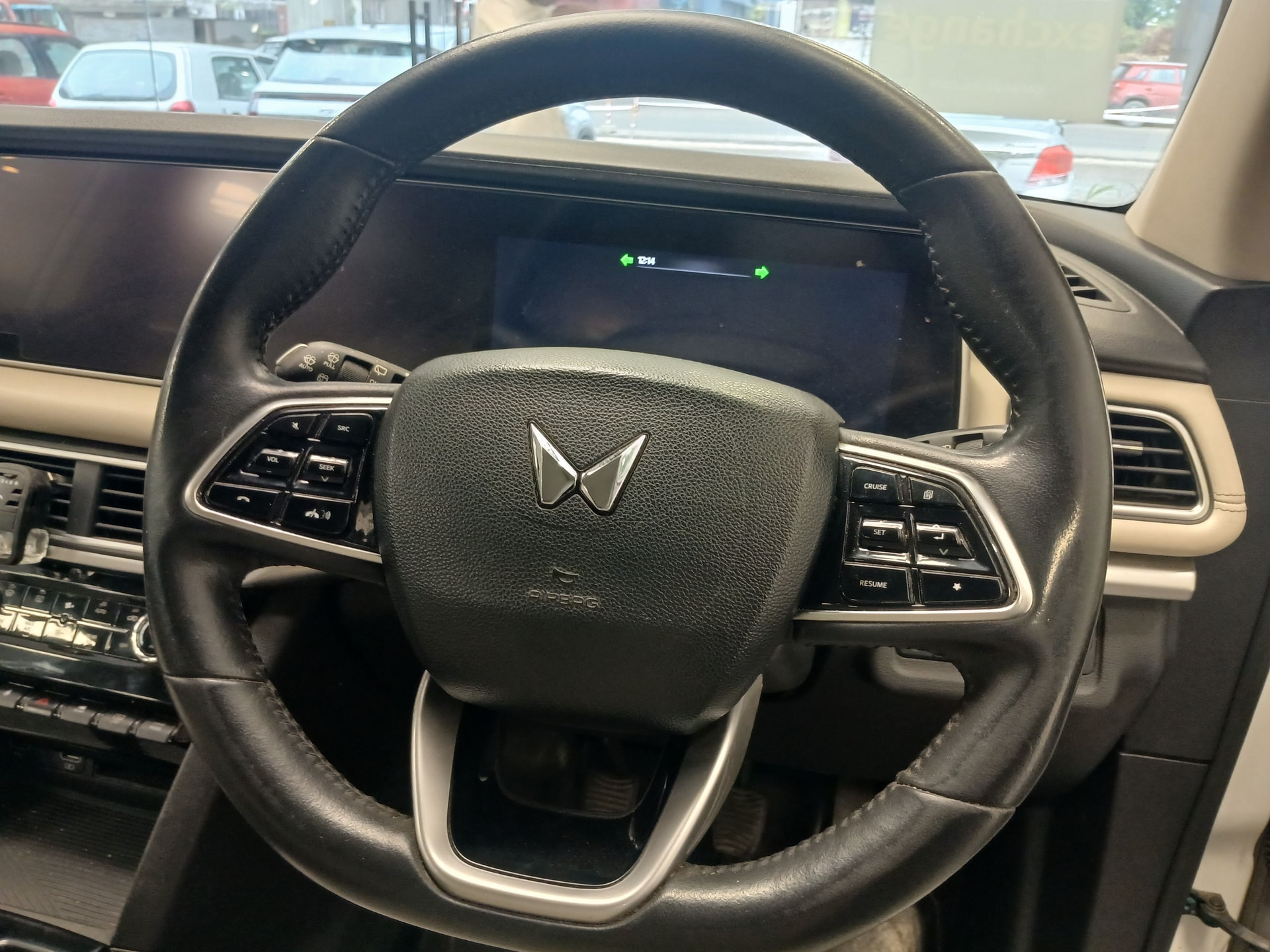 Used 2022 Mahindra XUV700 Used 2022 Mahindra XUV700