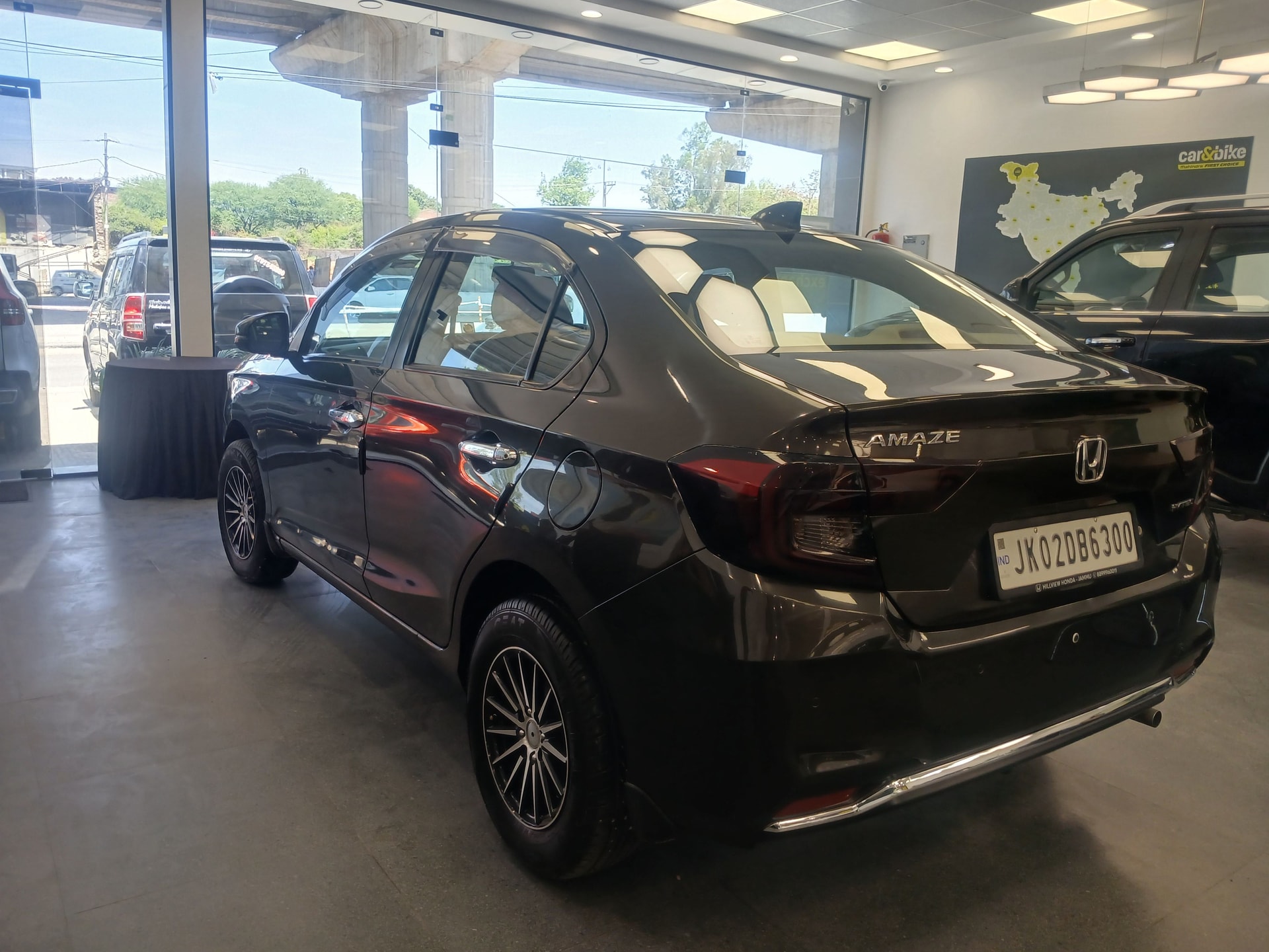 Amaze image 3 Amaze image 3