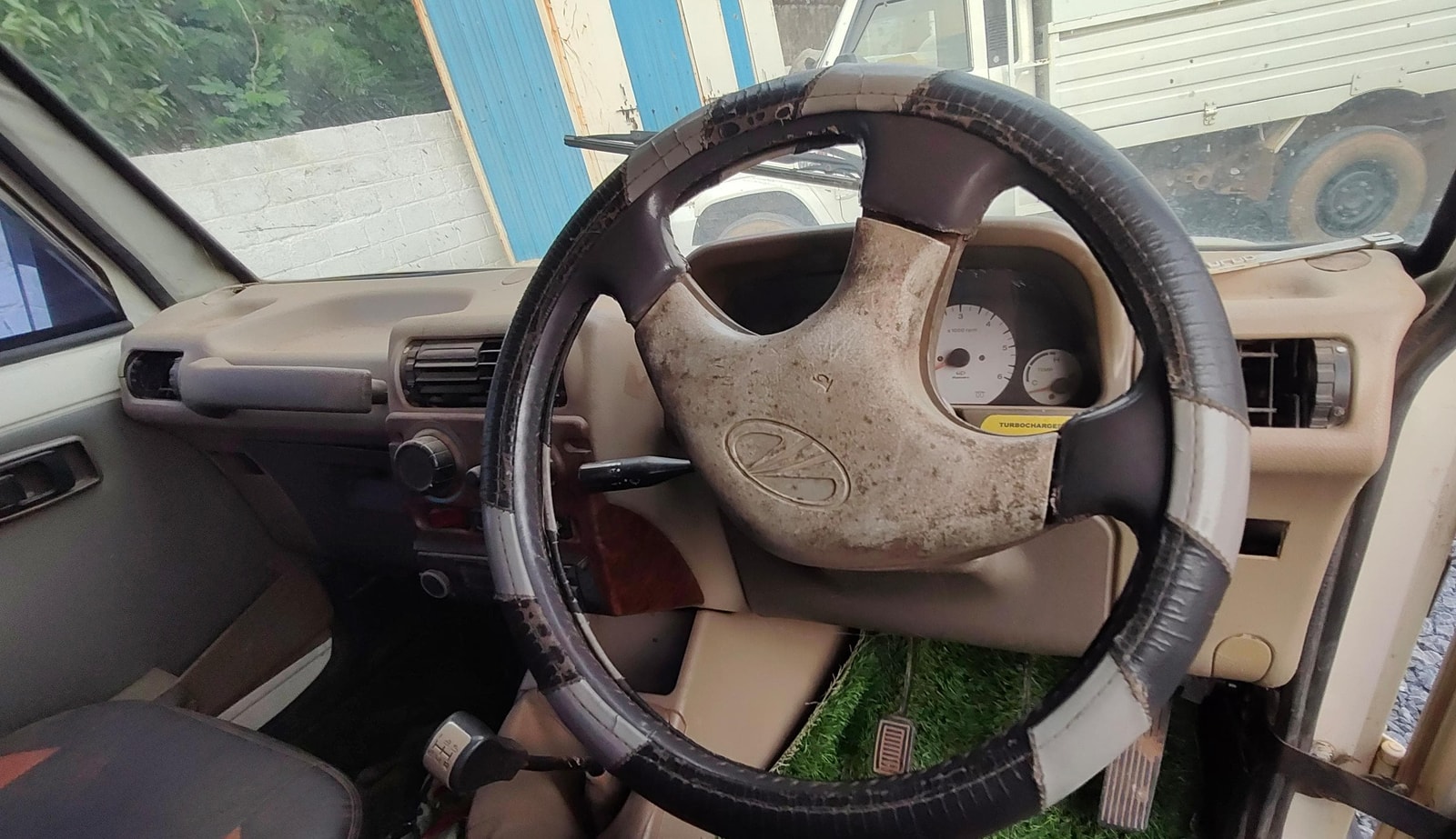 Used 2011 Mahindra Bolero Used 2011 Mahindra Bolero