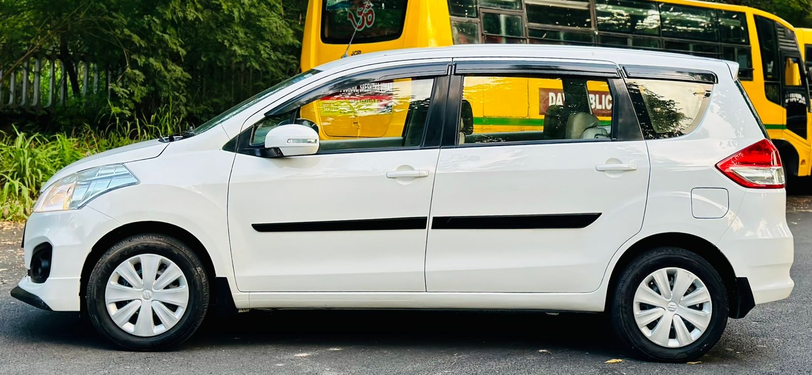 Ertiga image 2 Ertiga image 2