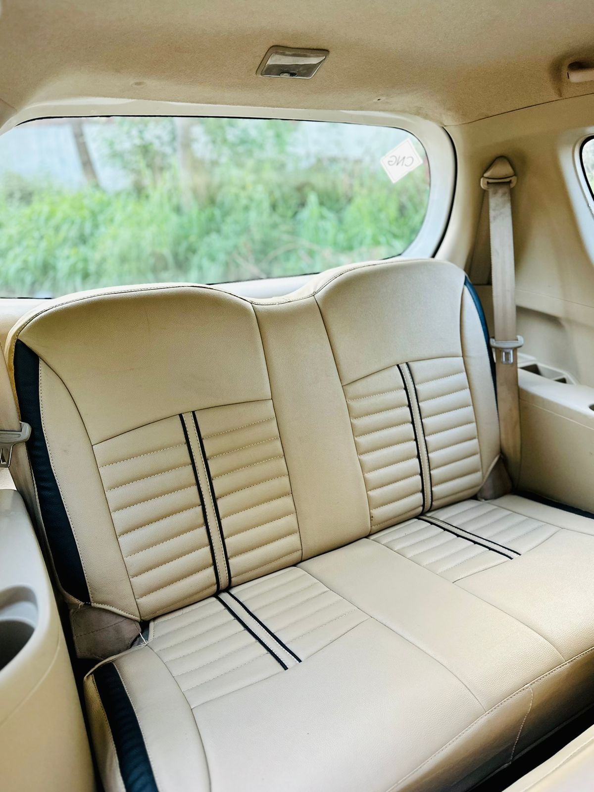 Ertiga image 9 Ertiga image 9