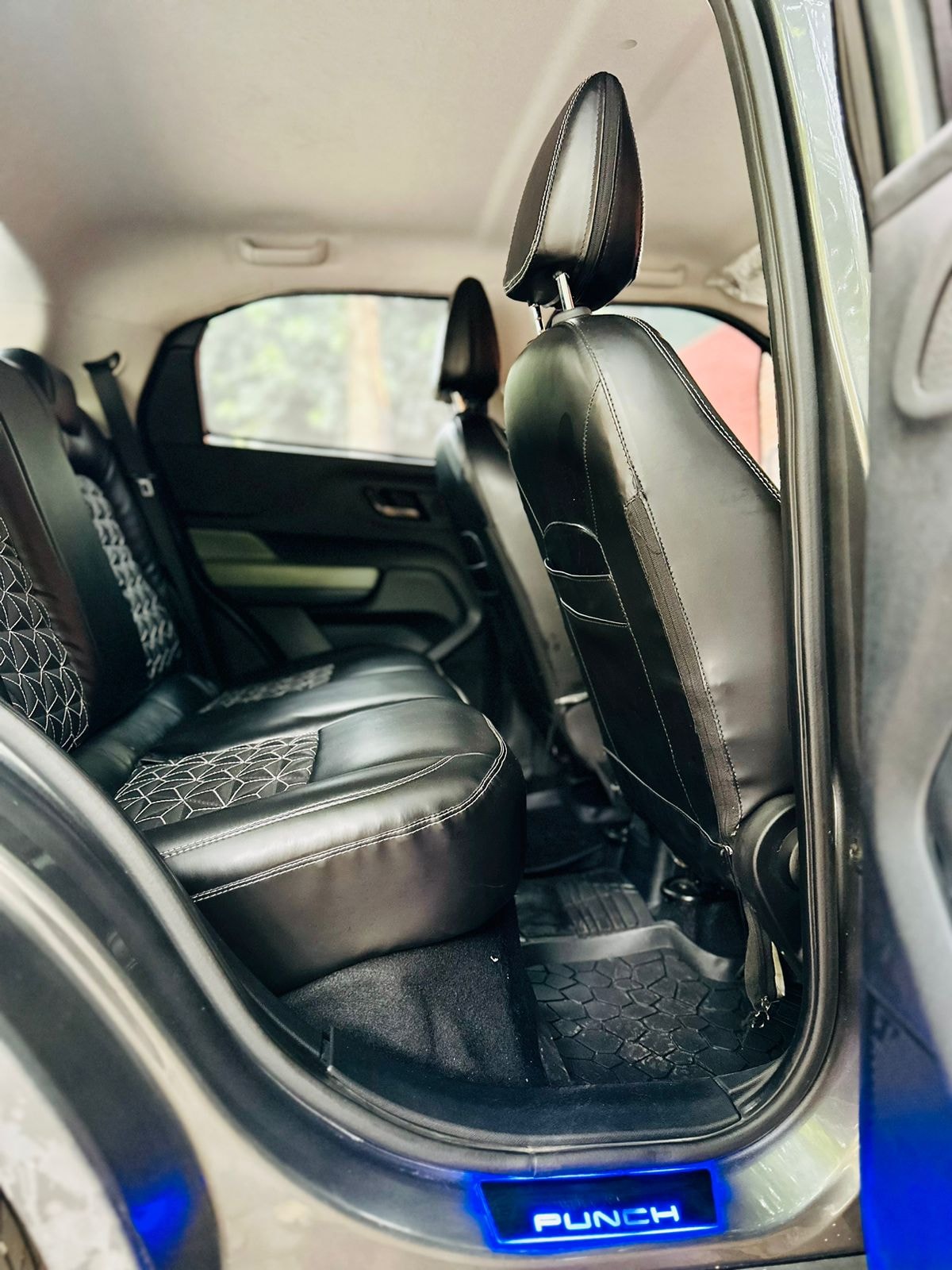 Punch image 15 Punch image 15