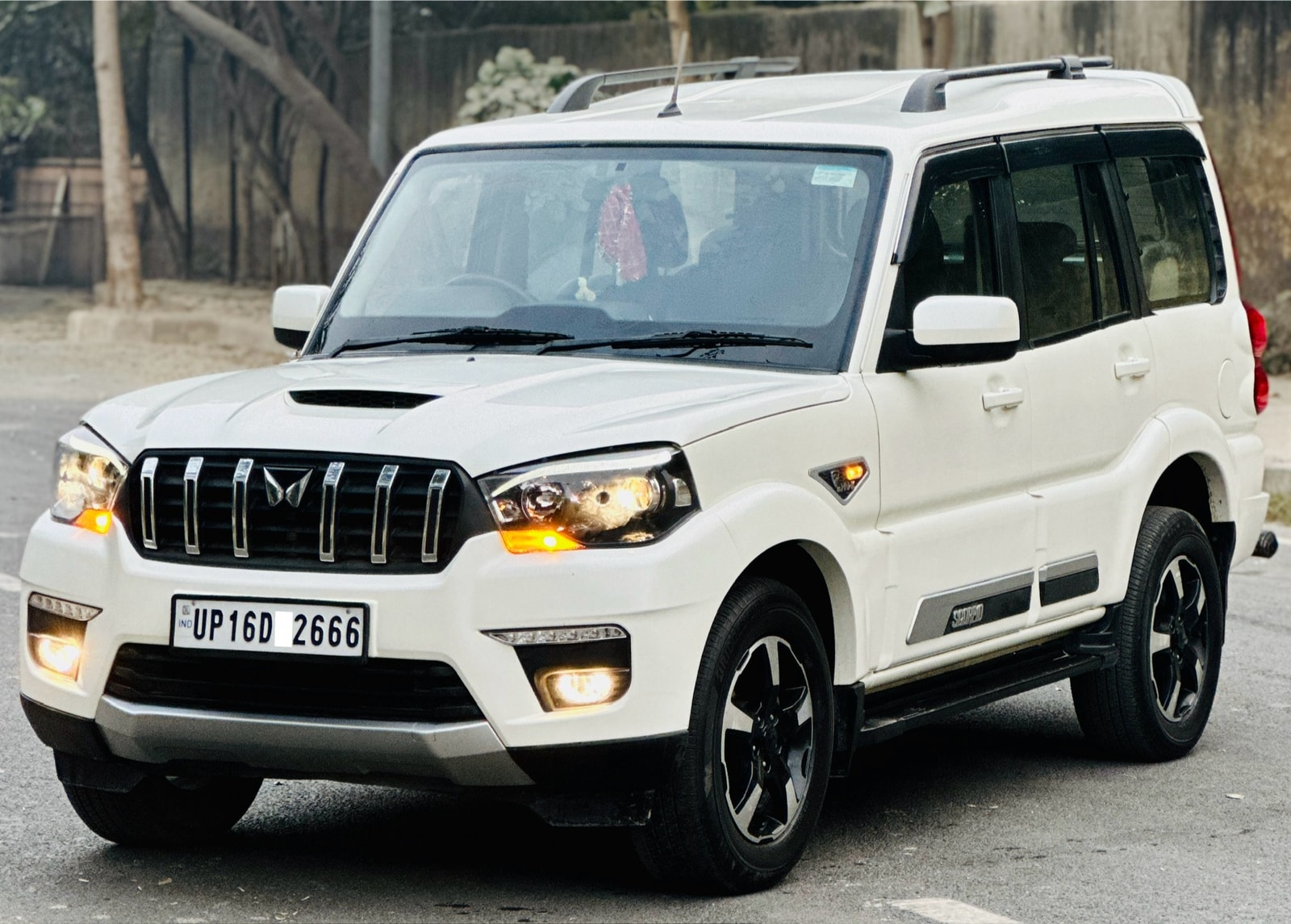 Scorpio Classic image 1 Scorpio Classic image 1