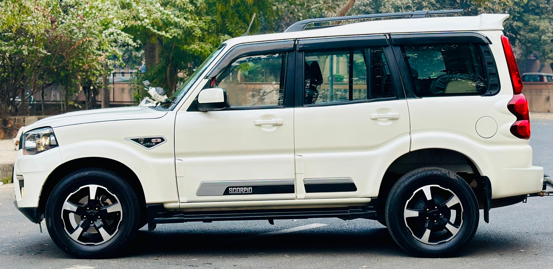 Scorpio Classic image 2 Scorpio Classic image 2