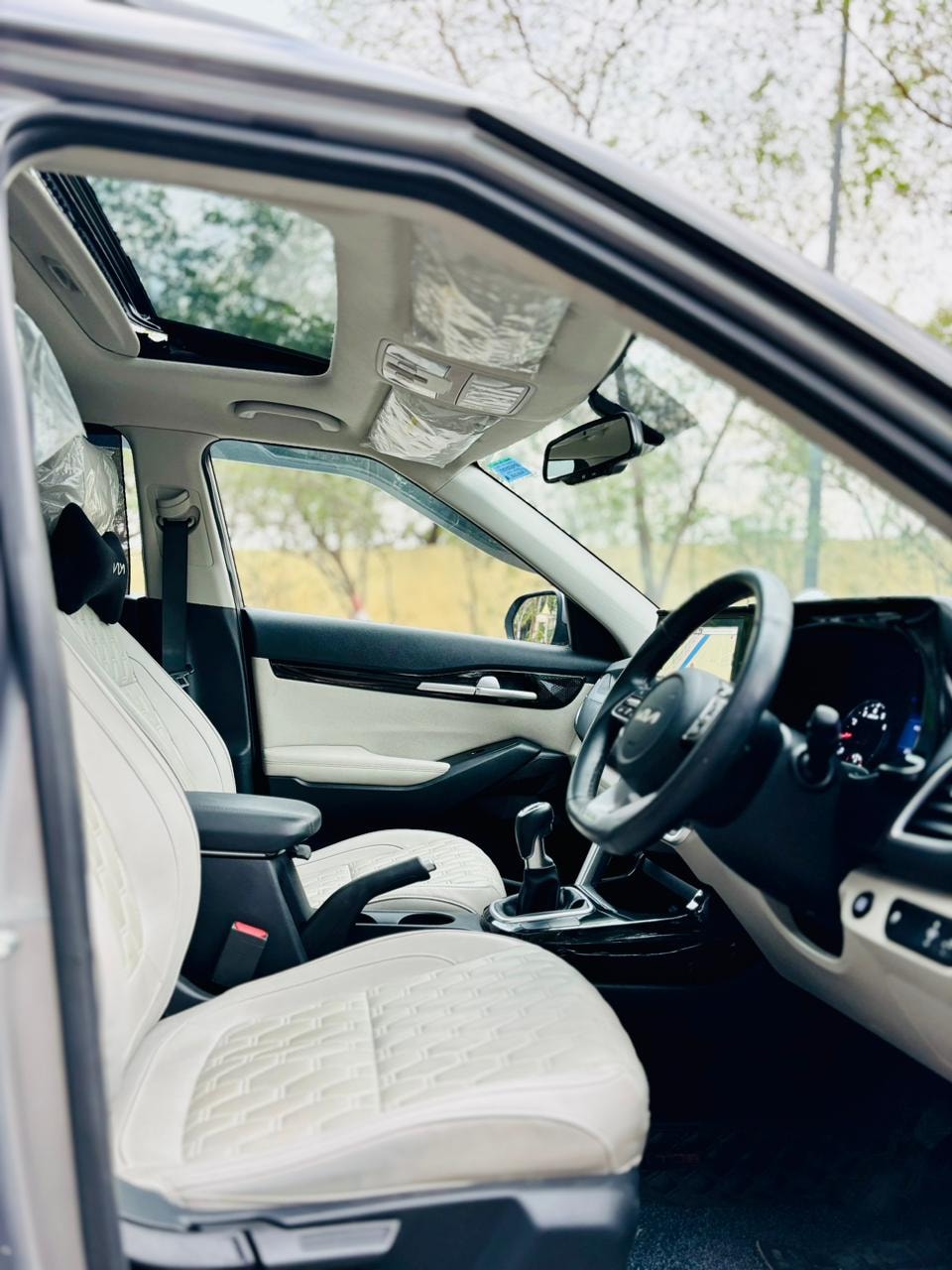 Seltos image 14 Seltos image 14