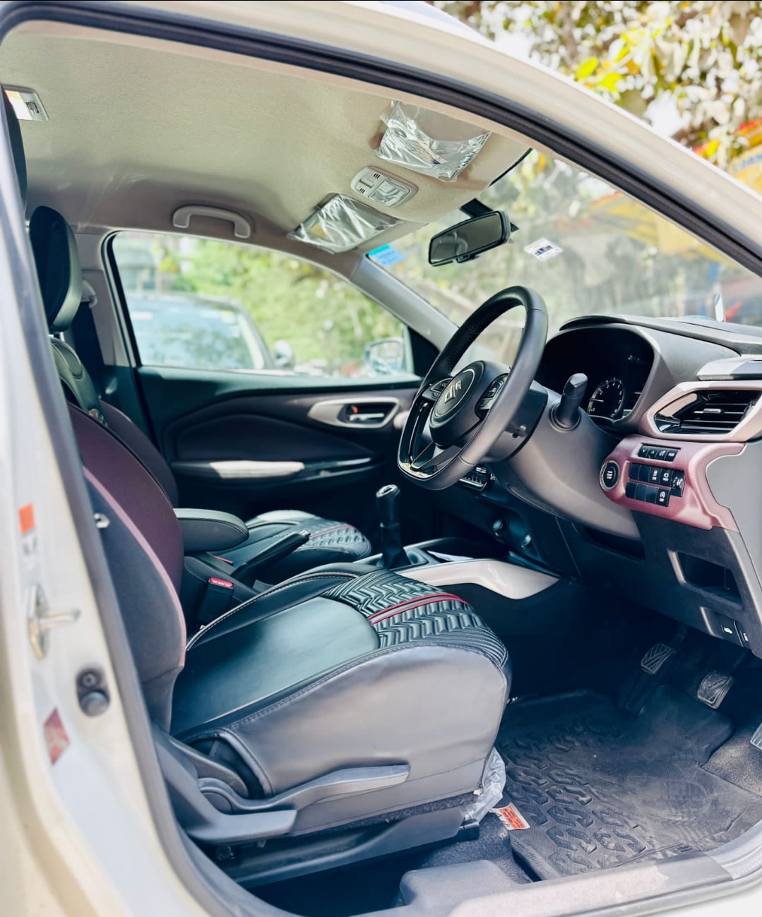 Fronx image 14 Fronx image 14