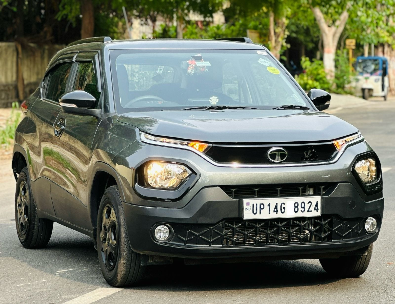 Punch image 7 Punch image 7