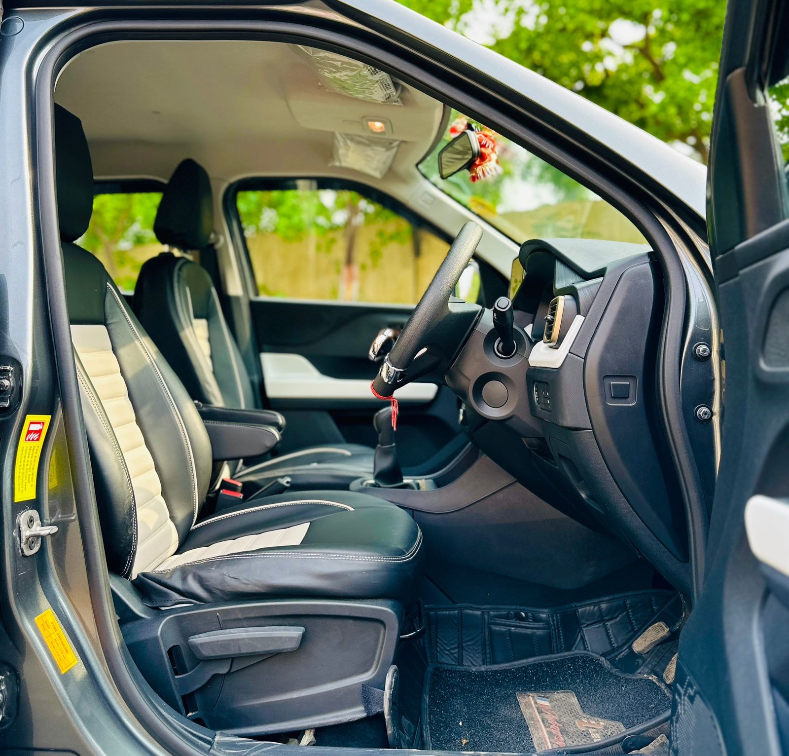 Punch image 14 Punch image 14