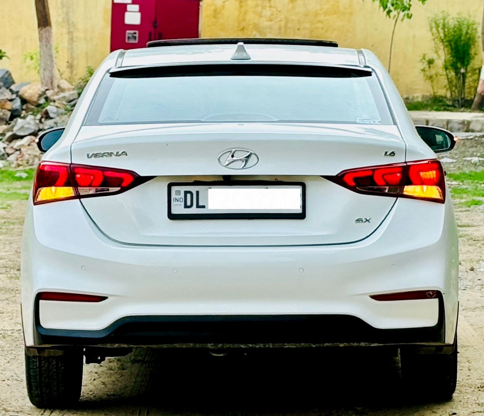 Verna image 4 Verna image 4