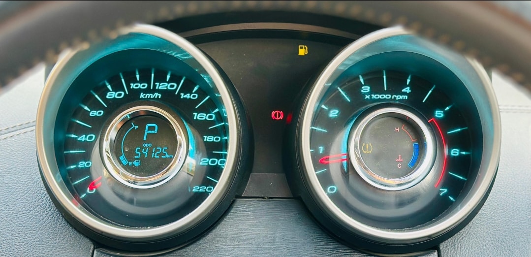 XUV500 image 11 XUV500 image 11