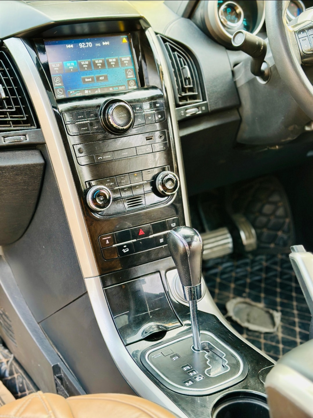 XUV500 image 10 XUV500 image 10