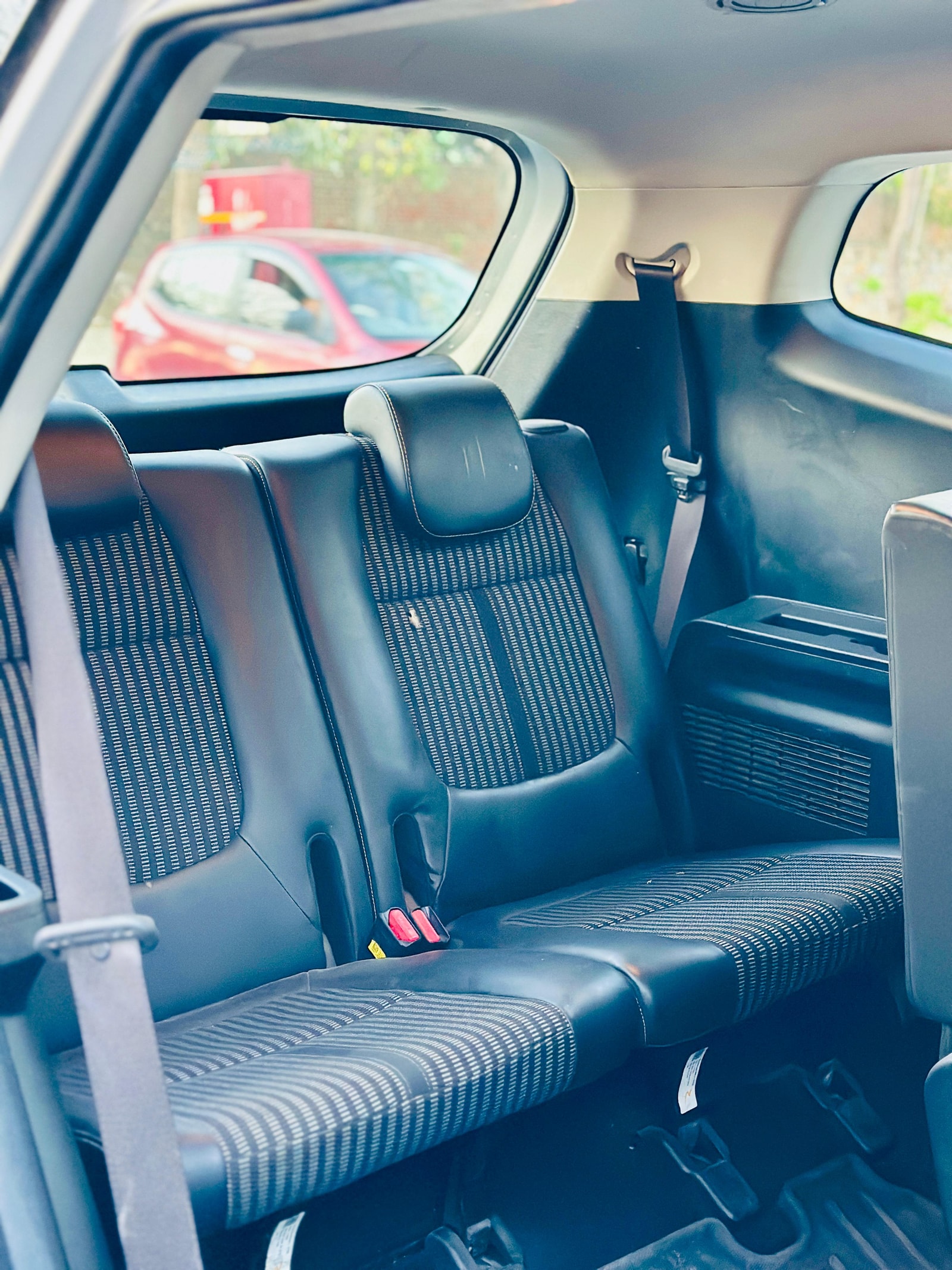 Carens image 14 Carens image 14