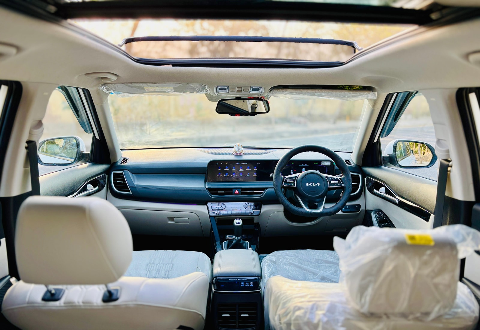 Seltos image 10 Seltos image 10