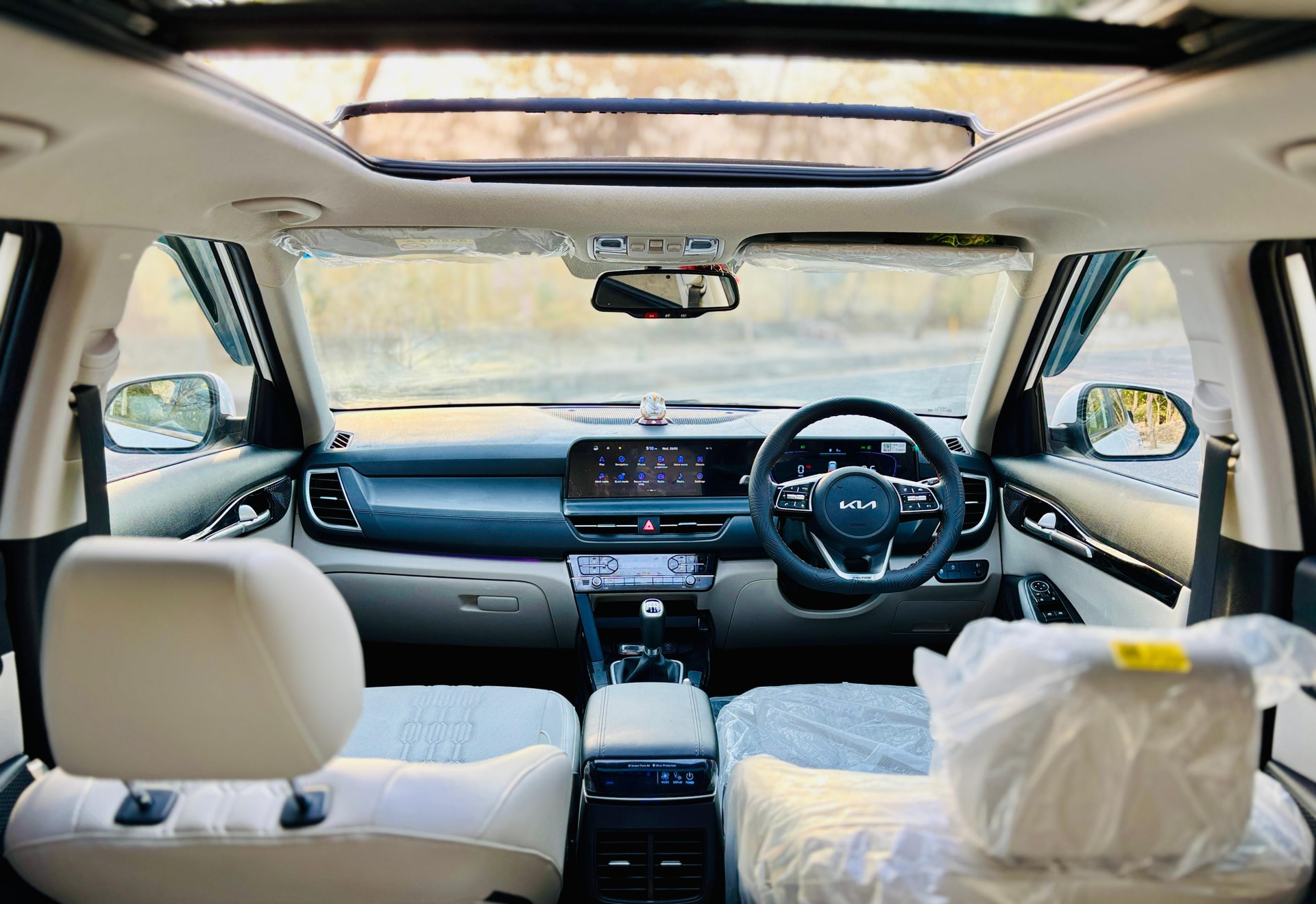 Seltos image 10 Seltos image 10