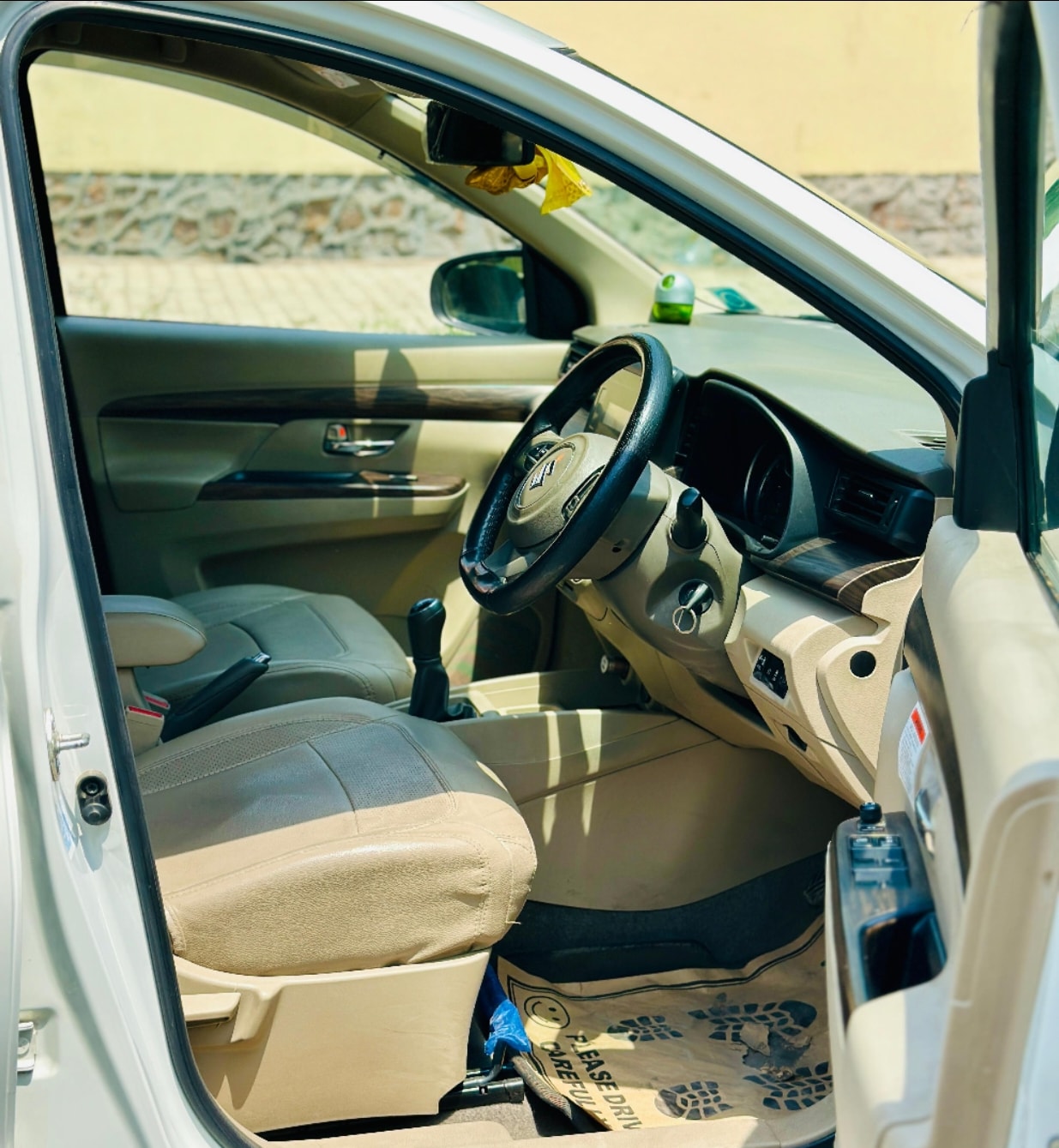 Used 2023 Maruti Suzuki Ertiga Used 2023 Maruti Suzuki Ertiga