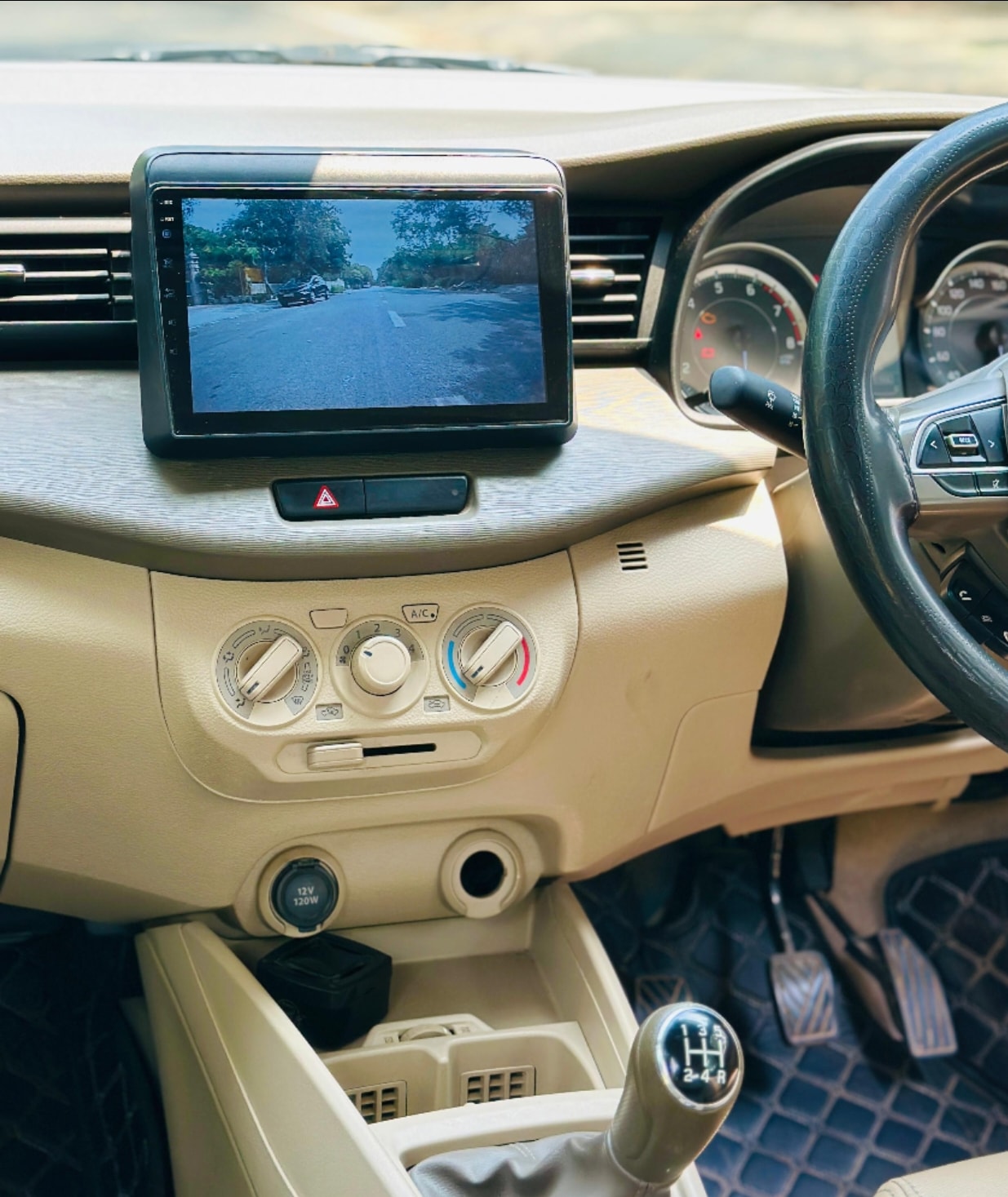 Used 2022 Maruti Suzuki Ertiga Used 2022 Maruti Suzuki Ertiga