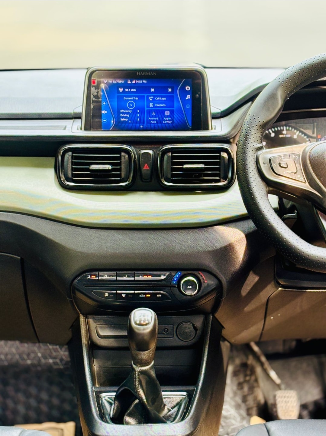 Punch image 10 Punch image 10