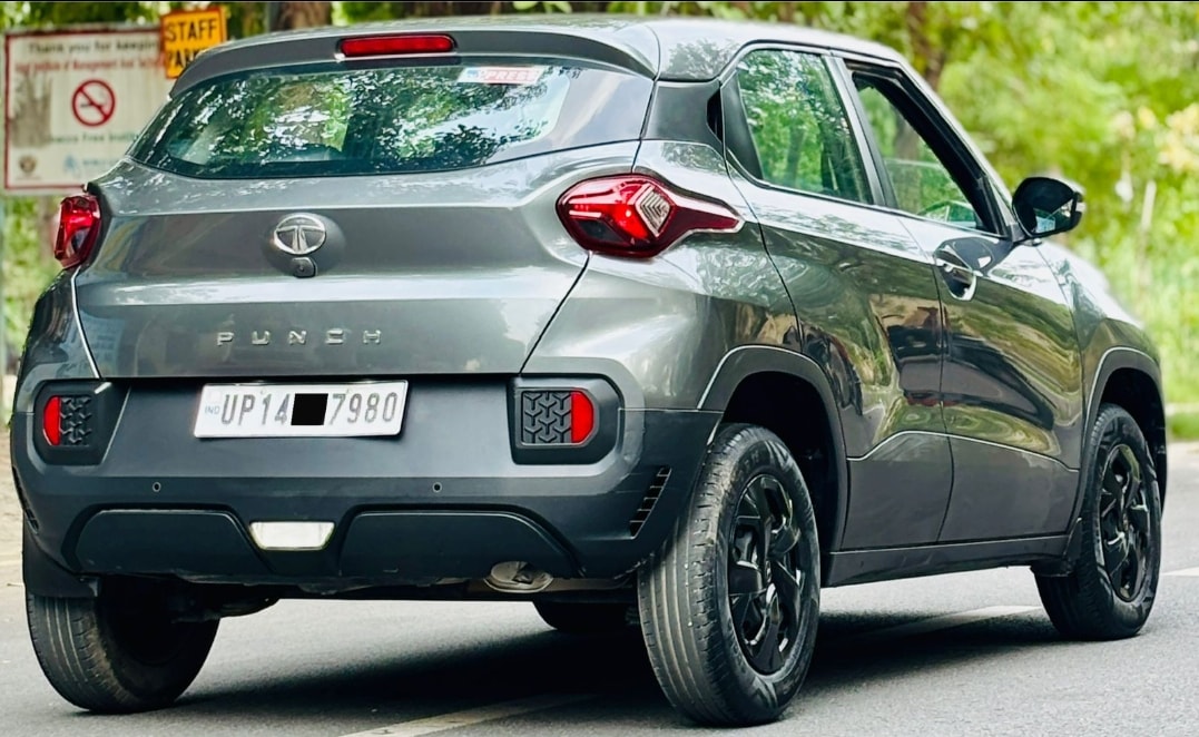 Punch image 5 Punch image 5