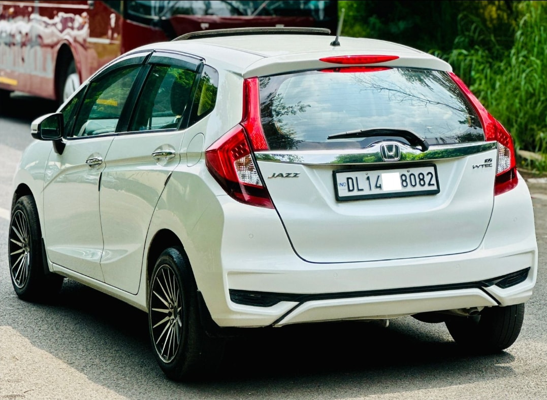 Jazz image 3 Jazz image 3