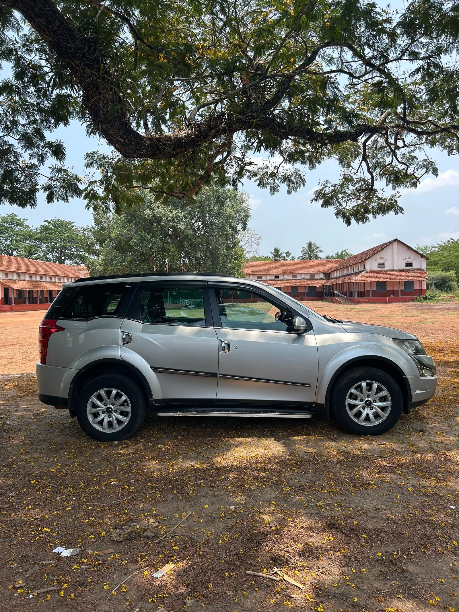 XUV500 image 6 XUV500 image 6