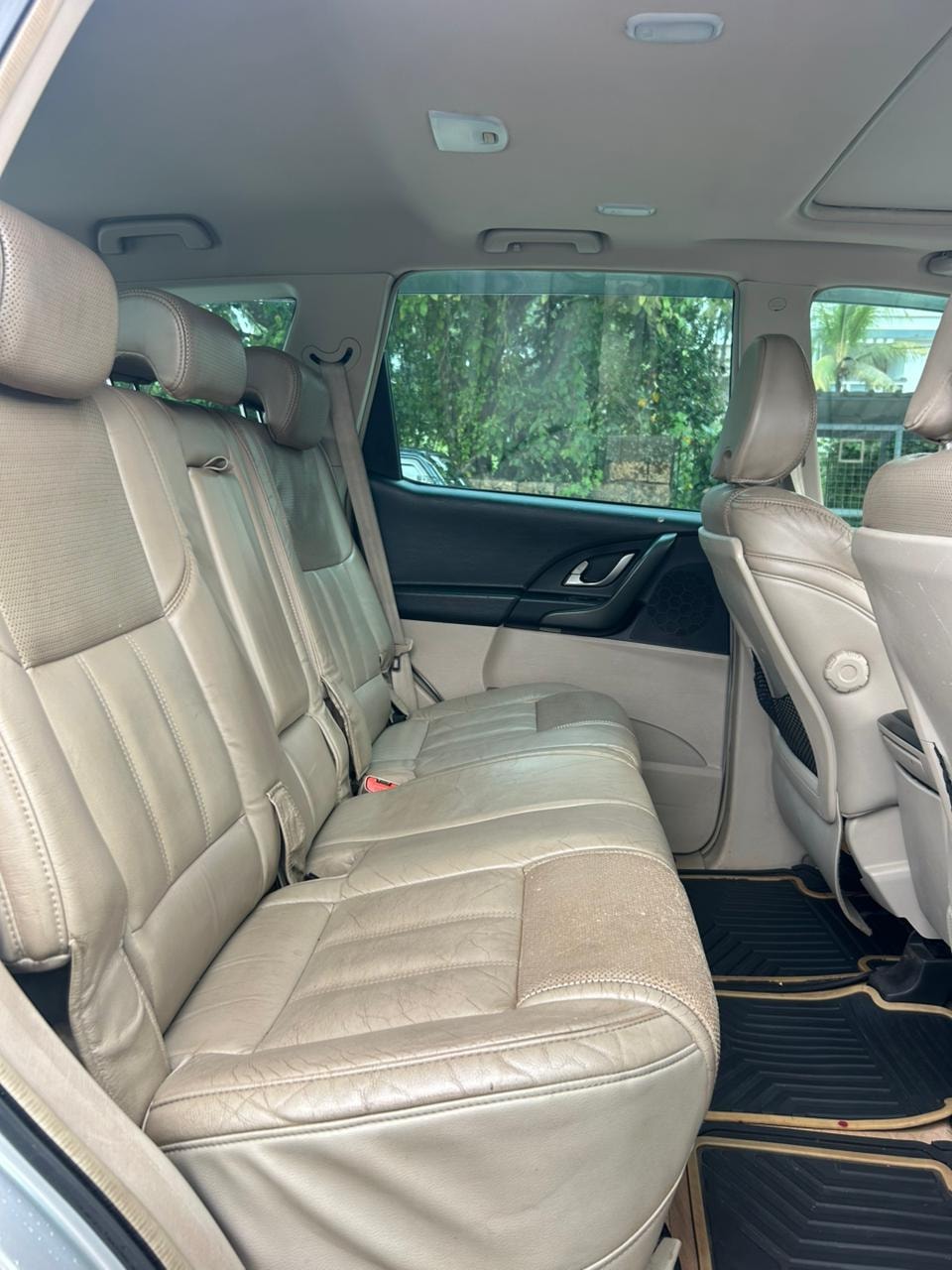 XUV500 image 15 XUV500 image 15