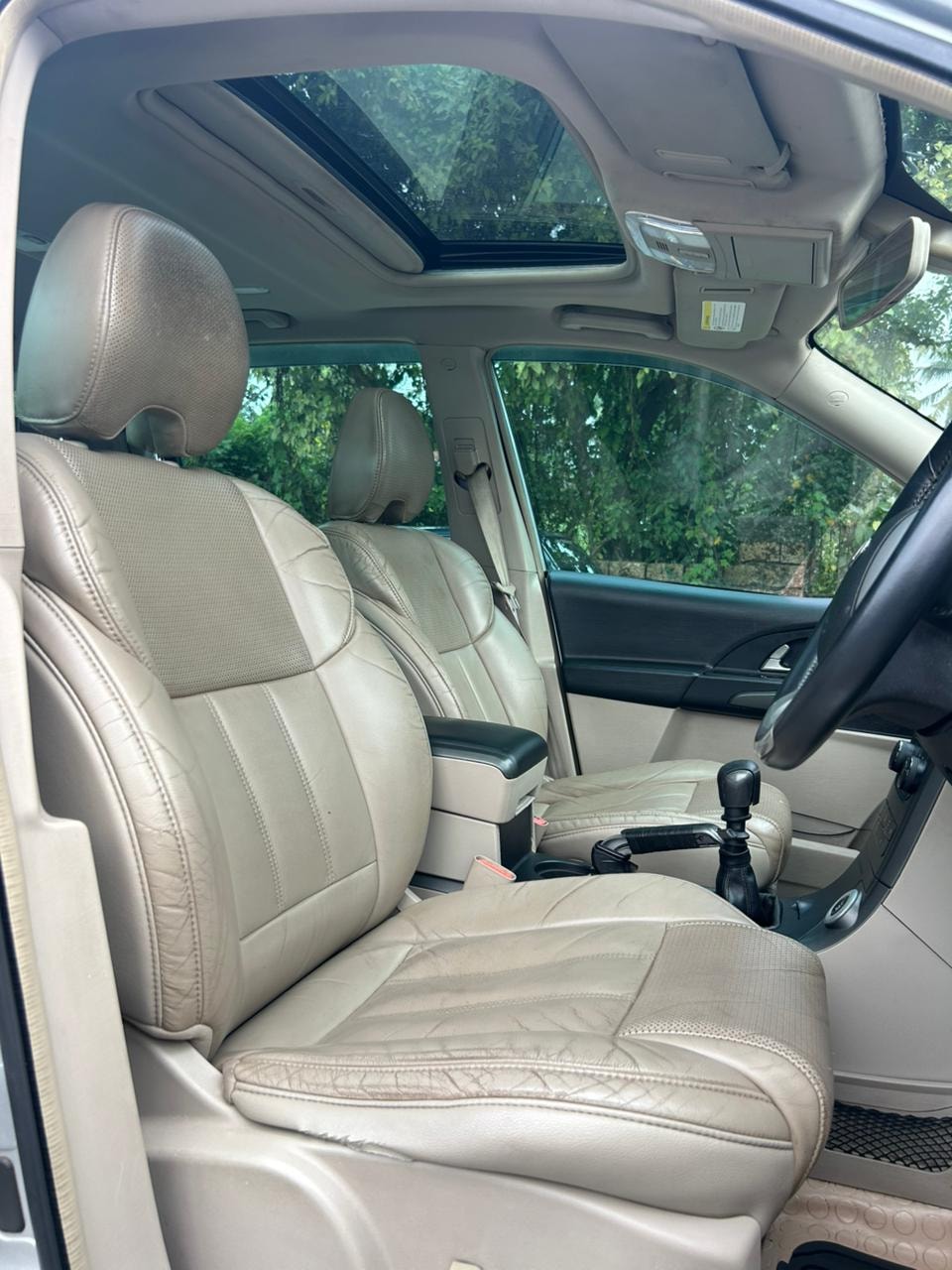 XUV500 image 16 XUV500 image 16