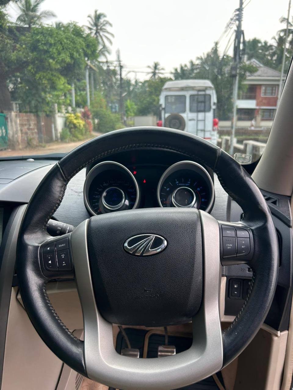 XUV500 image 13 XUV500 image 13