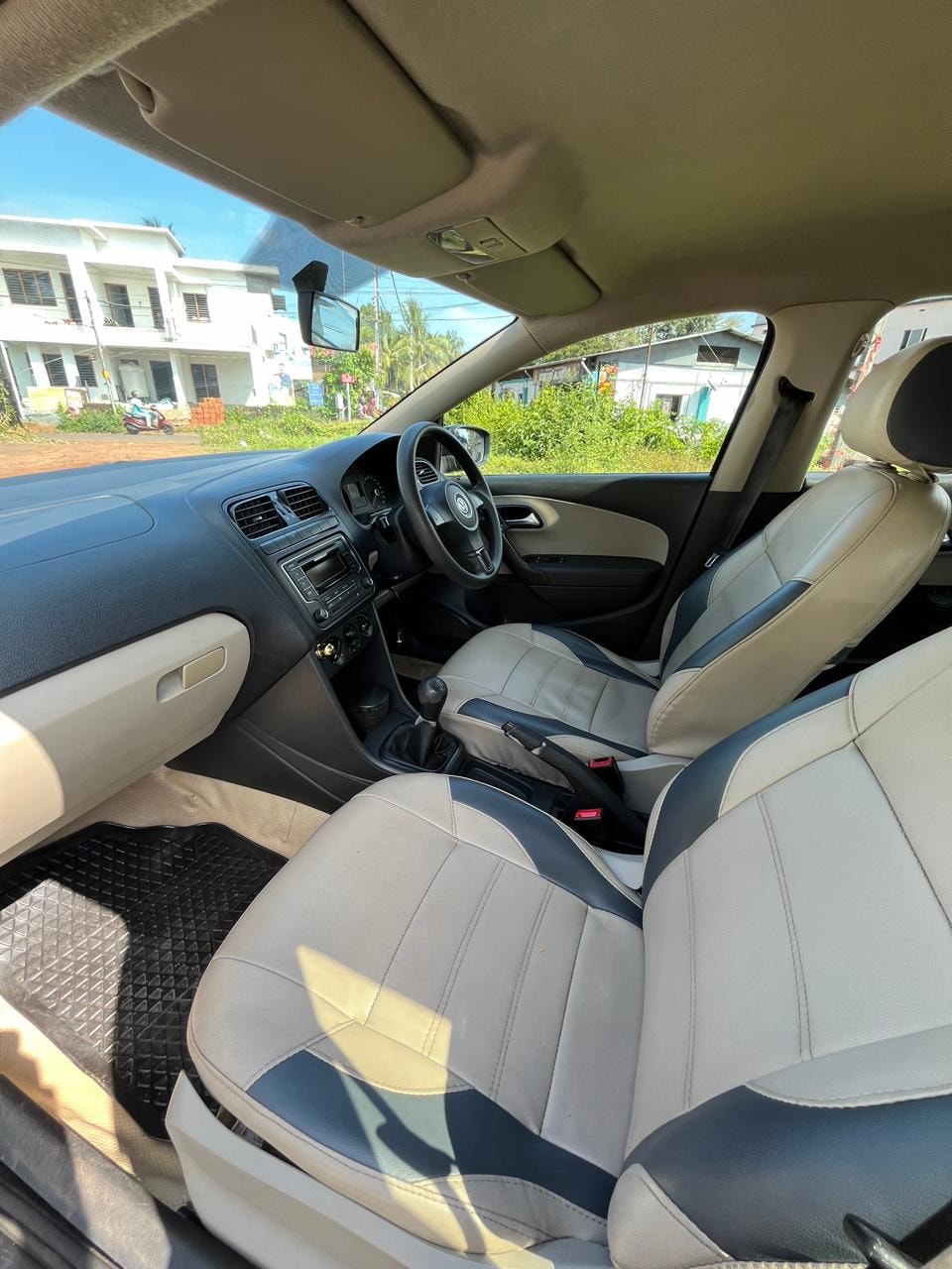 Polo image 14 Polo image 14