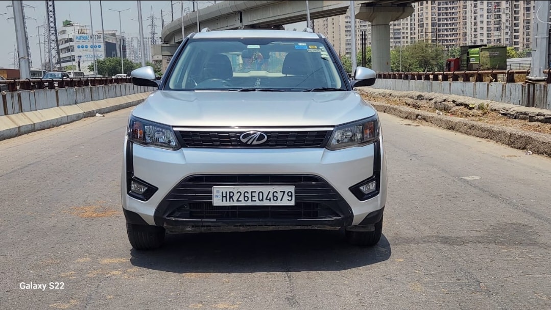 XUV300 image 8 XUV300 image 8