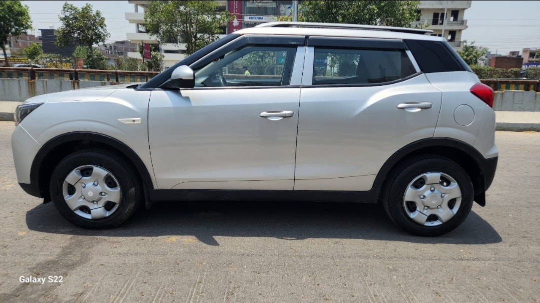 XUV300 image 2 XUV300 image 2