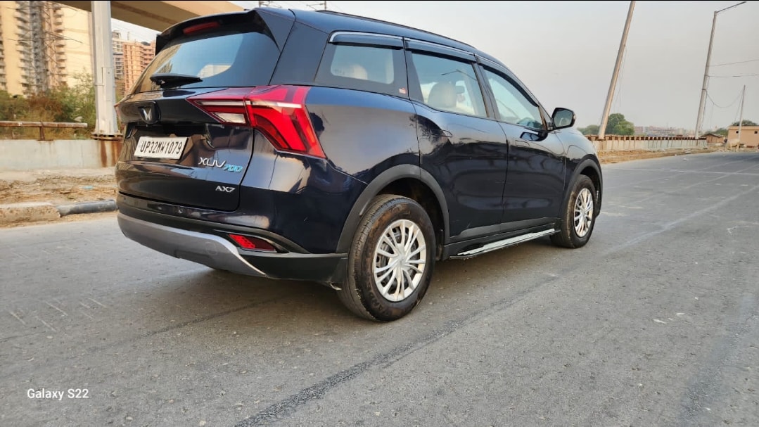 XUV700 image 3 XUV700 image 3