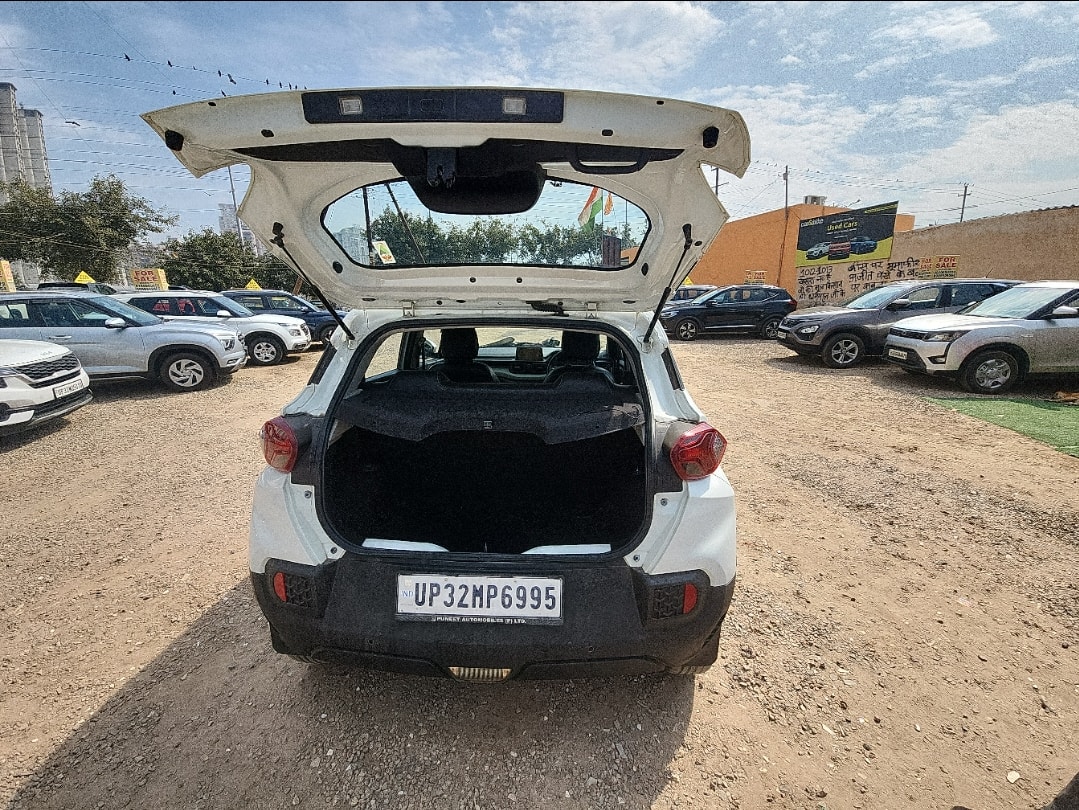 Punch image 10 Punch image 10