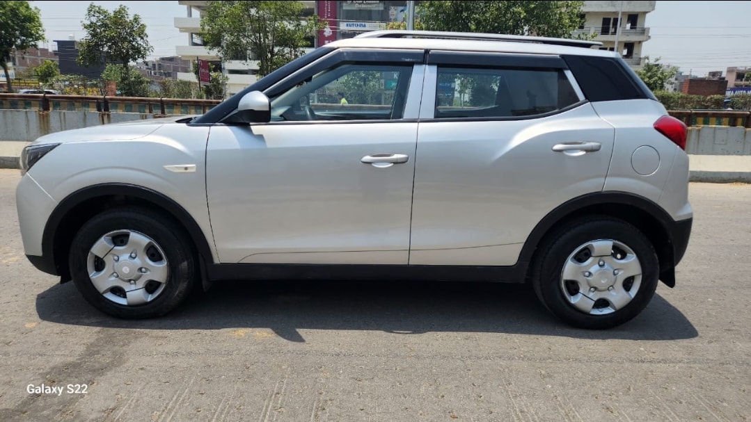 XUV300 image 2 XUV300 image 2
