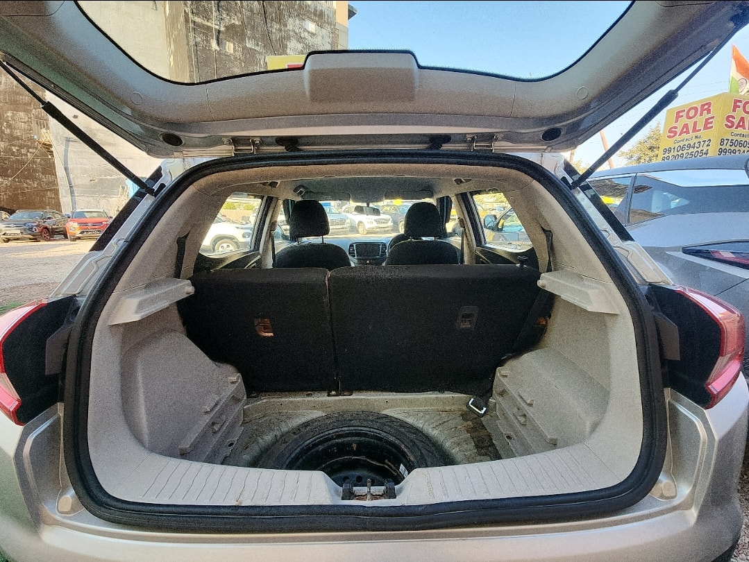 XUV300 image 10 XUV300 image 10