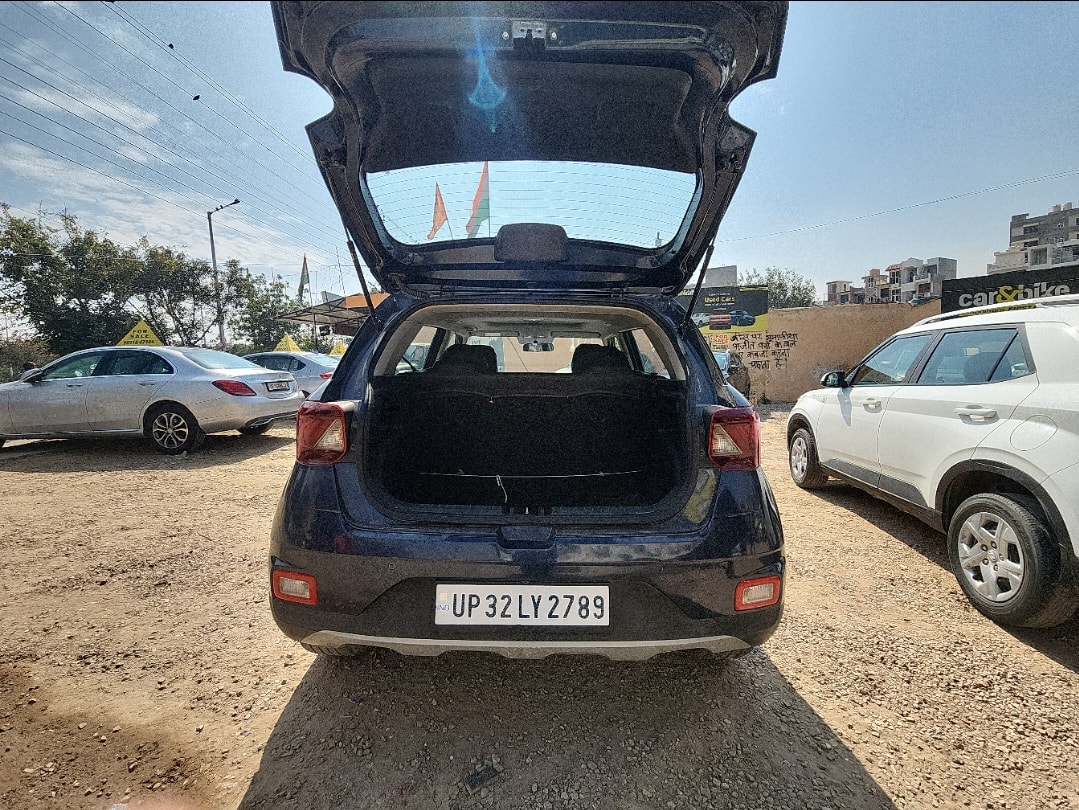 Used 2021 Hyundai Venue Used 2021 Hyundai Venue