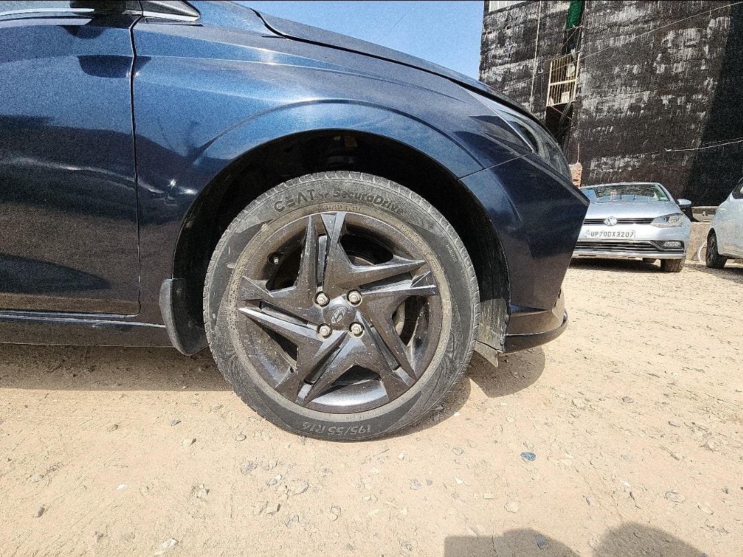 Elite i20 image 9 Elite i20 image 9