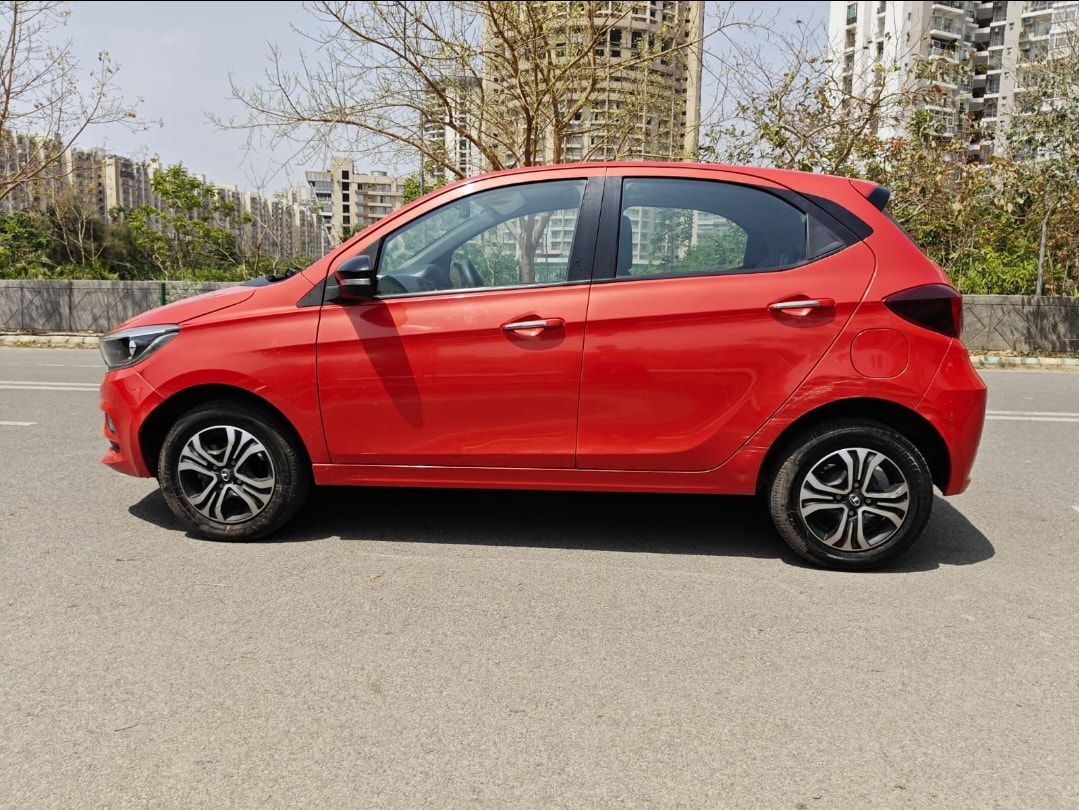 Tiago image 2 Tiago image 2