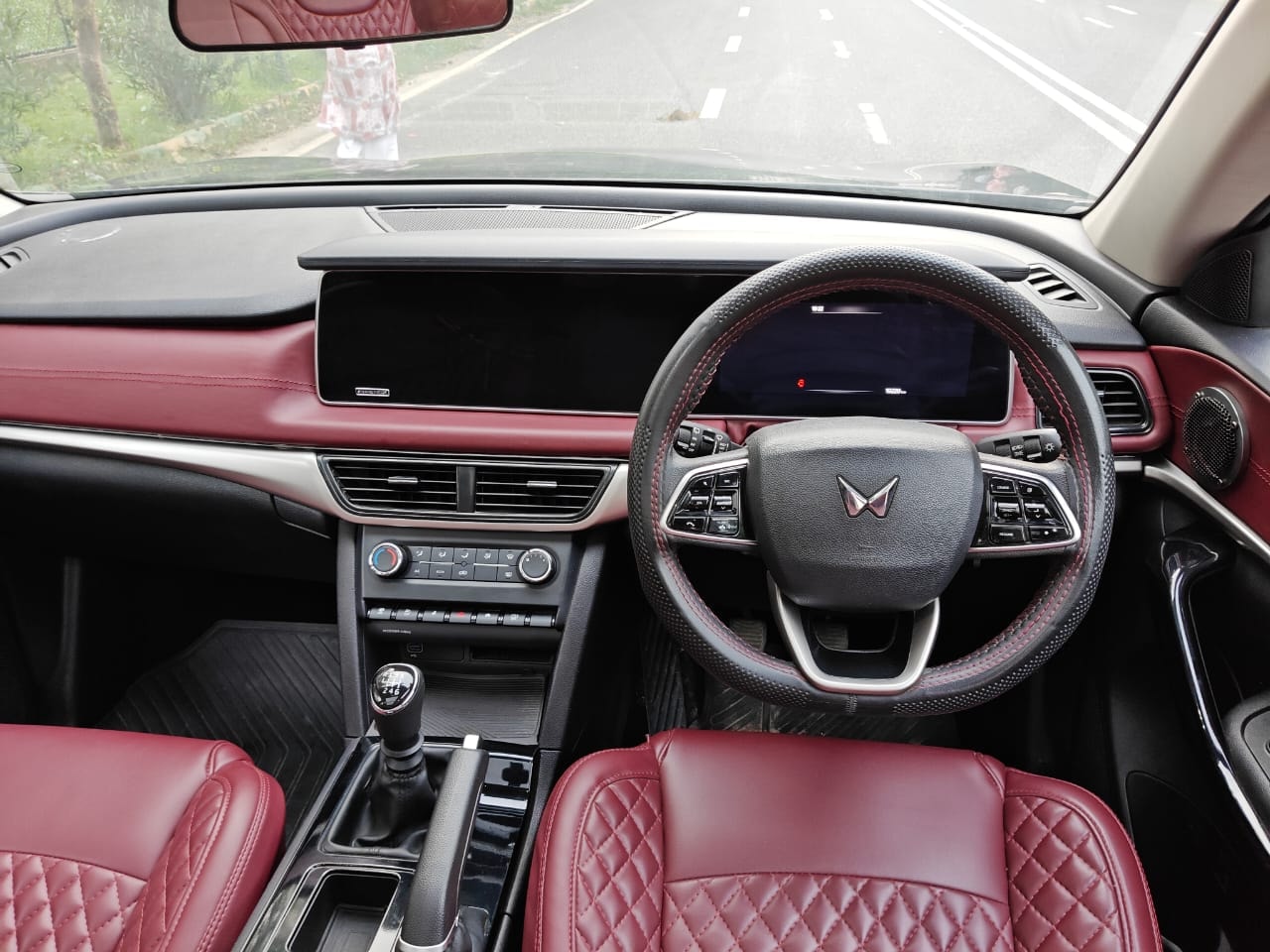 Used 2023 Mahindra XUV700 Used 2023 Mahindra XUV700