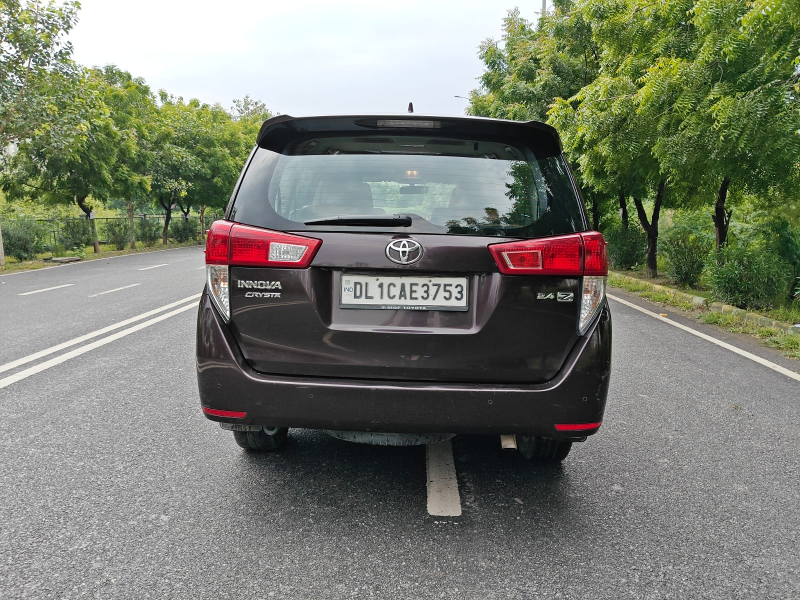 Innova Crysta image 10 Innova Crysta image 10