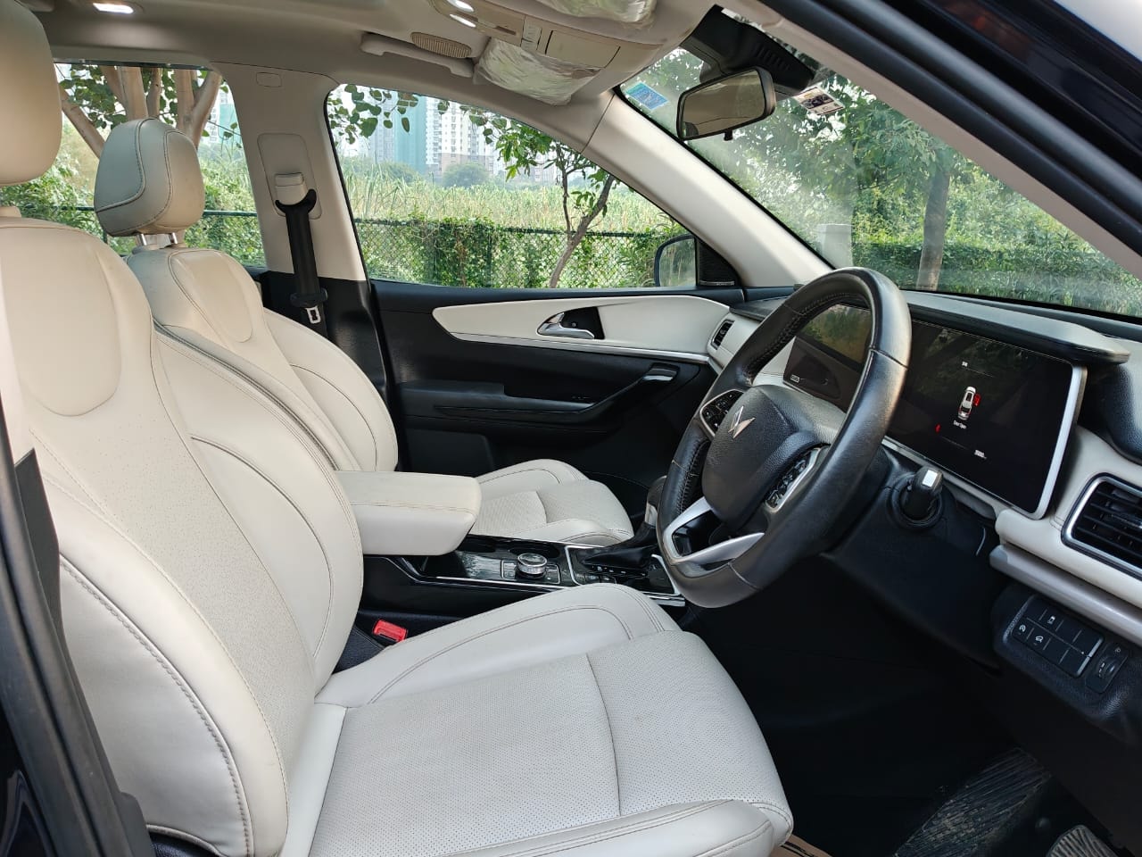 Used 2023 Mahindra XUV700 Used 2023 Mahindra XUV700