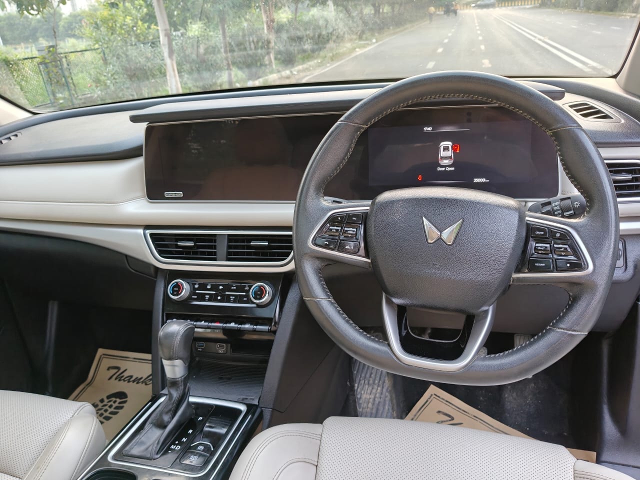 Used 2023 Mahindra XUV700 Used 2023 Mahindra XUV700