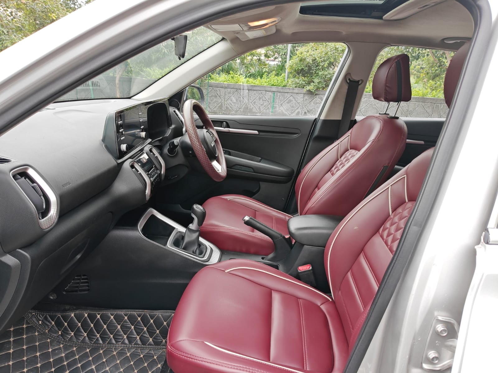 Used 2023 Kia Sonet Used 2023 Kia Sonet