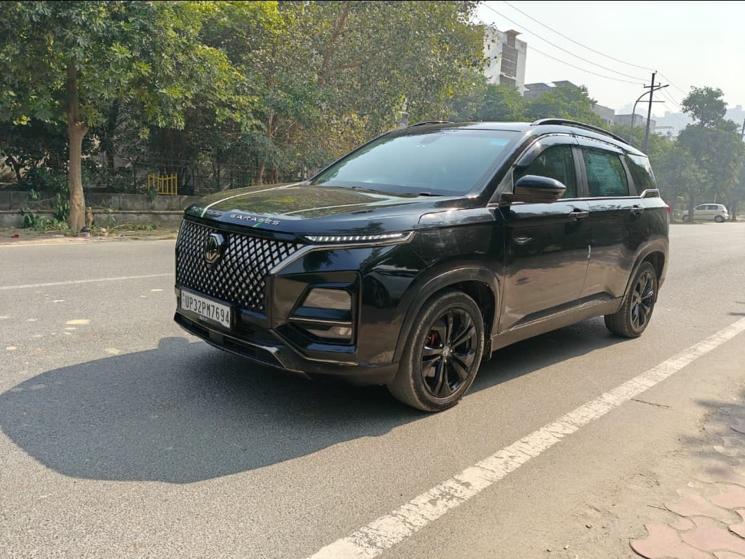 2024 एमजी हेक्टर प्लस Savvy Pro 7 Seater CVT Petrol 2024 एमजी हेक्टर प्लस Savvy Pro 7 Seater CVT Petrol