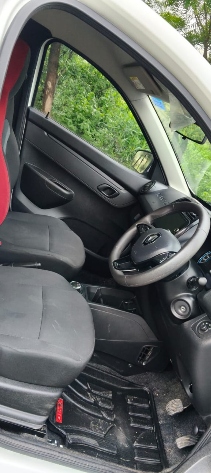 Kwid image 16 Kwid image 16