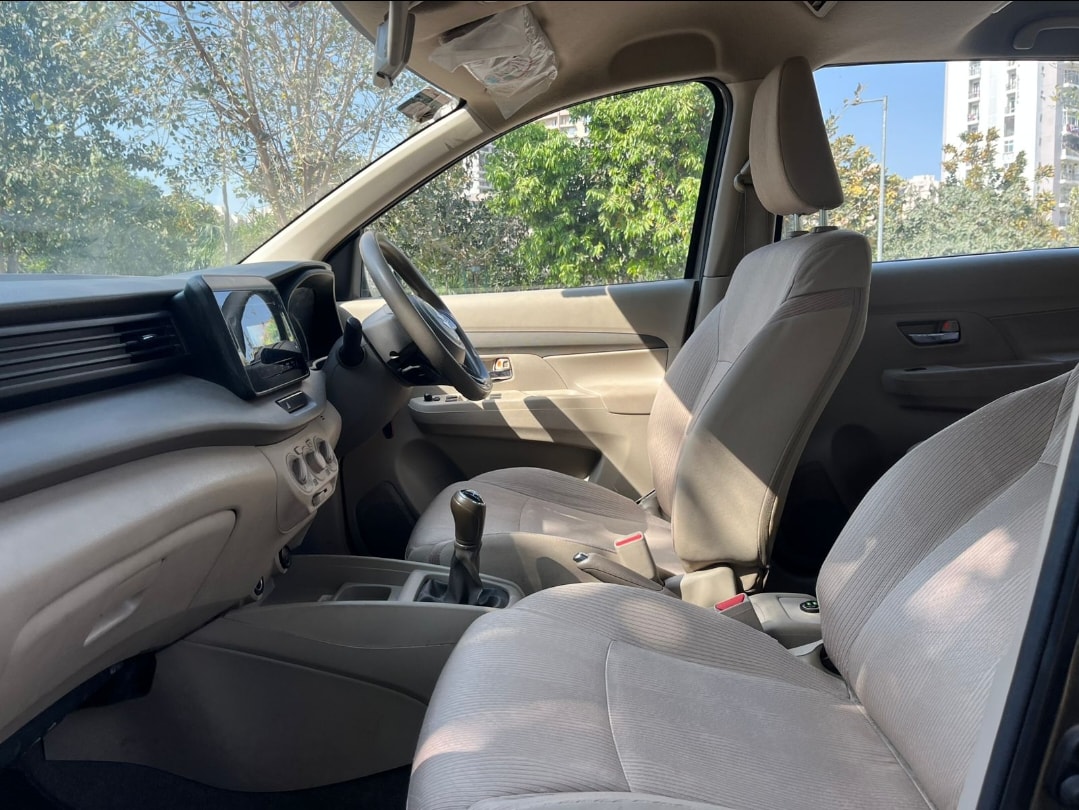 Used 2022 Maruti Suzuki Ertiga Used 2022 Maruti Suzuki Ertiga