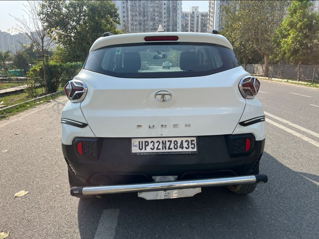 Punch image 4 Punch image 4